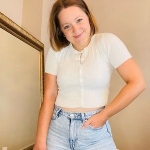 3/$25 🖤 Short Sleeve White Button Down Sweater